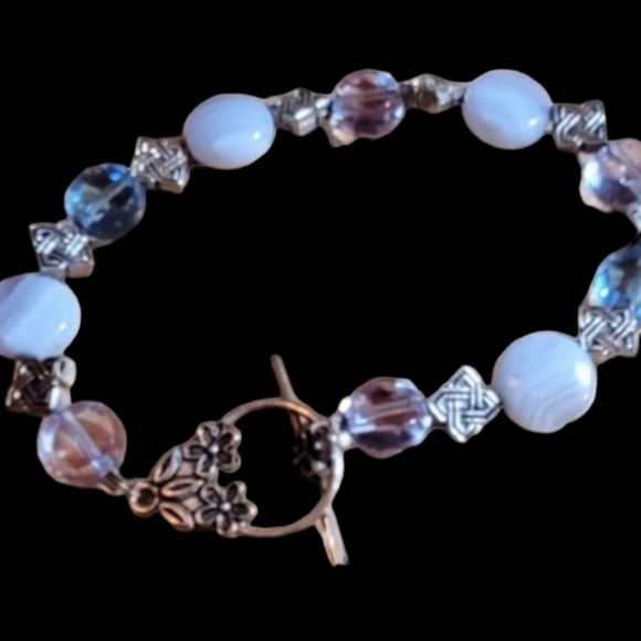 Beautiful Handmade Bracelet Size 7 L8 - Picture 2 of 6